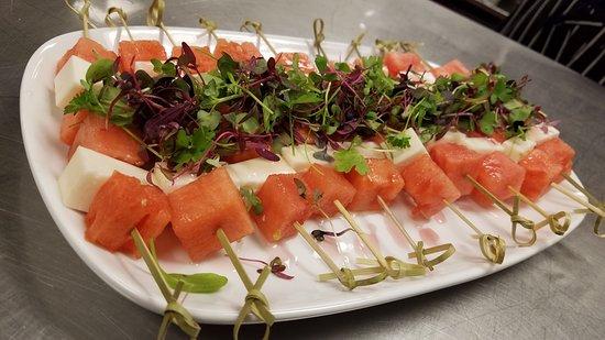 Sonoma'z Wine Bar and Grill